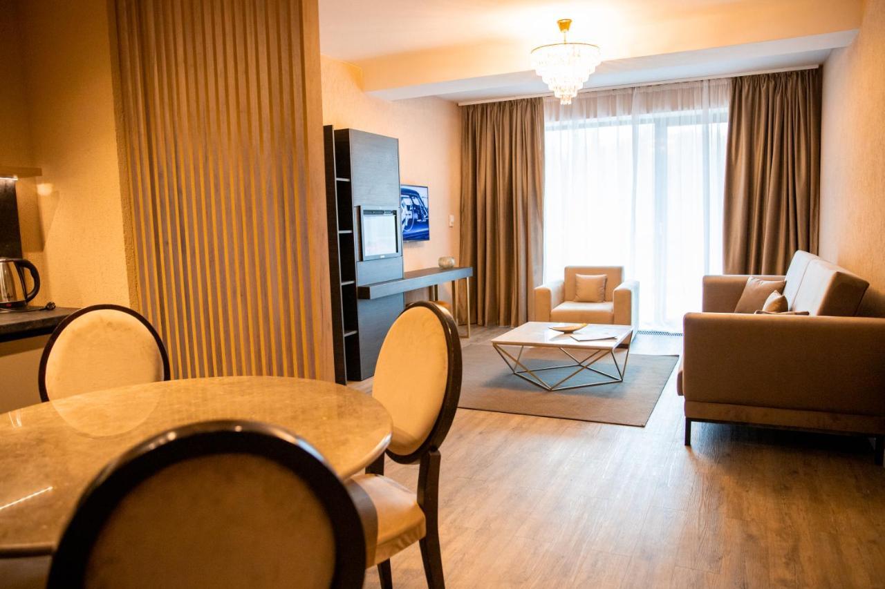 Elexus Apartments 포이아나브라소프 외부 사진