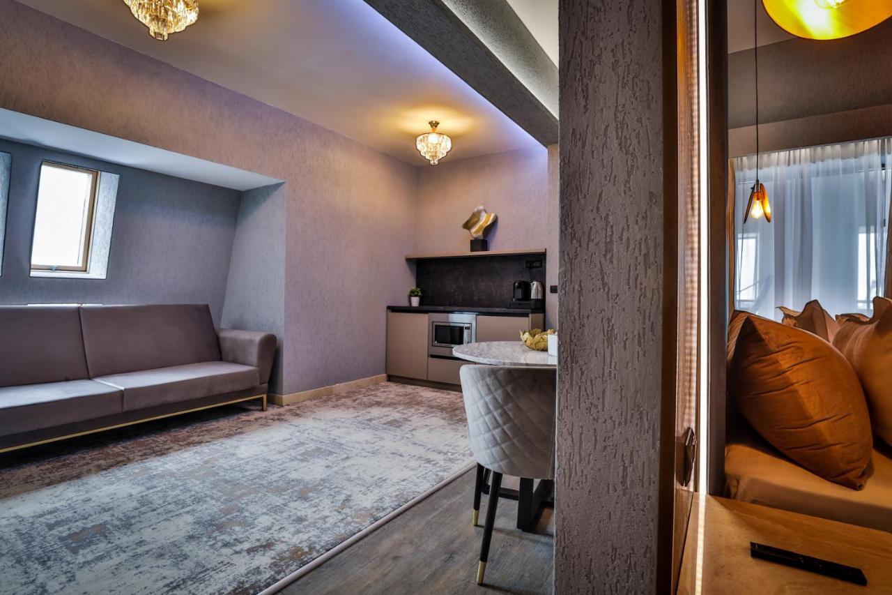 Elexus Apartments 포이아나브라소프 외부 사진
