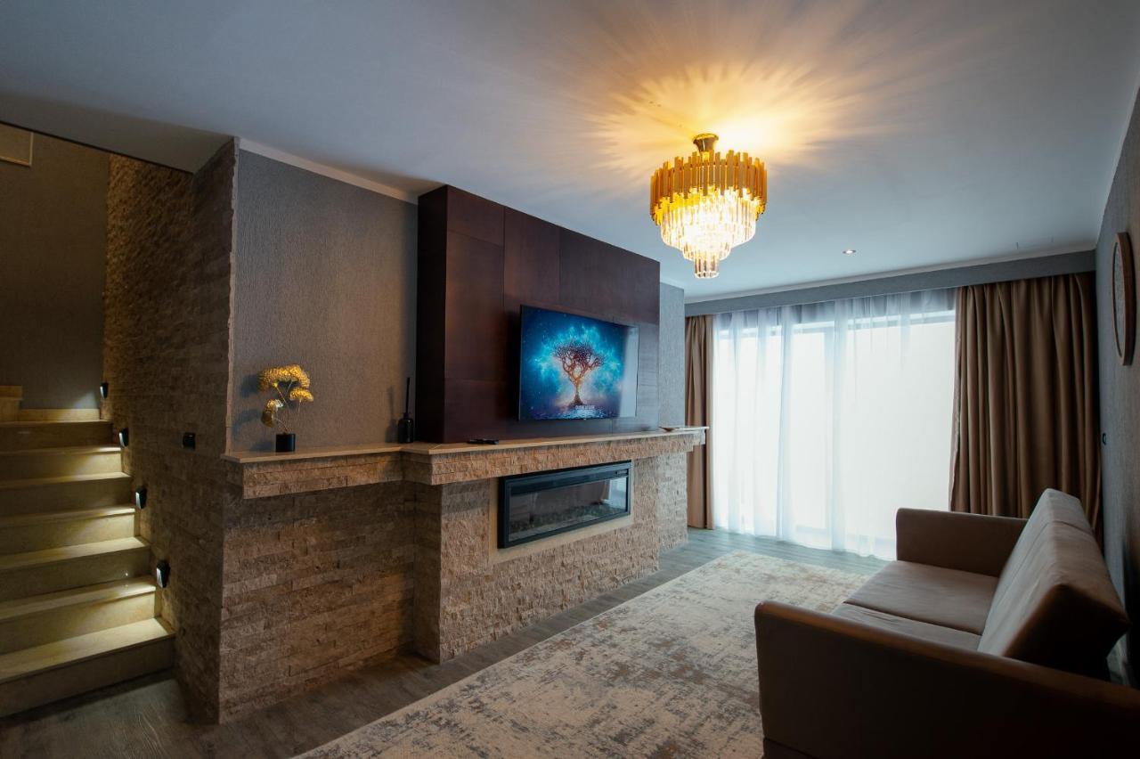 Elexus Apartments 포이아나브라소프 외부 사진