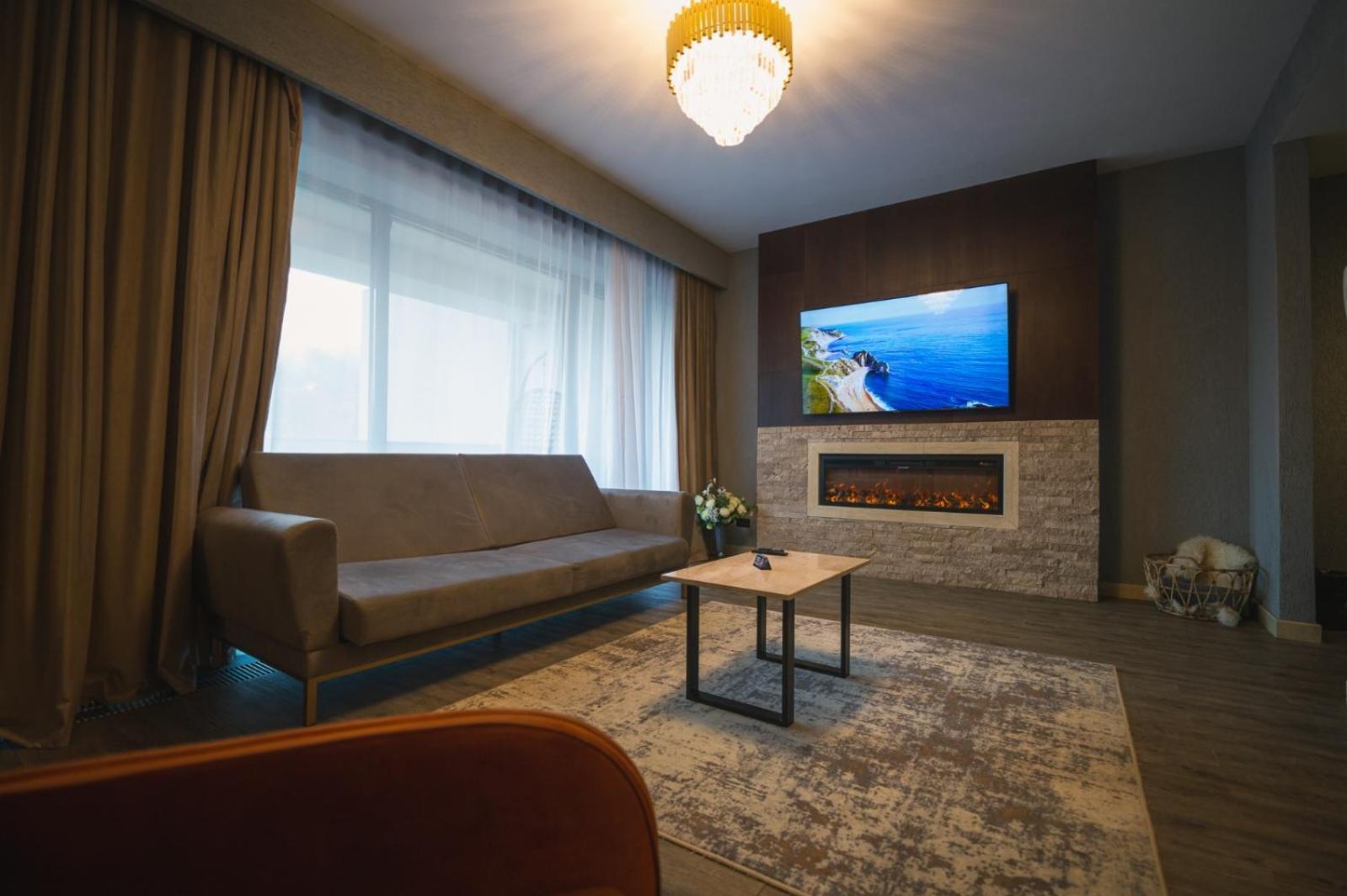 Elexus Apartments 포이아나브라소프 외부 사진